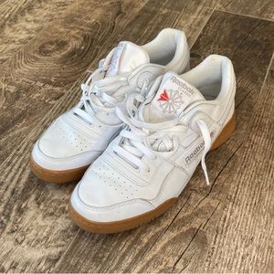 Men’s Reebok white classic workout plus sneaker size 9.5